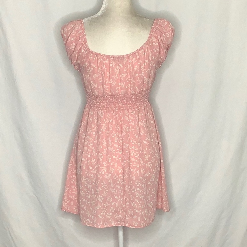 Love Tree Smocked Milkmaid Ditsy Floral Dress Size S - Picture 2 of 14